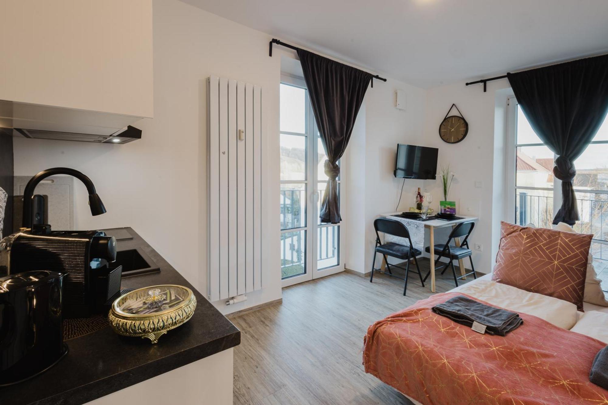 24-7 Living Room Passau - Cozy - Balcony - Kitchen Tiefenbach  Ngoại thất bức ảnh